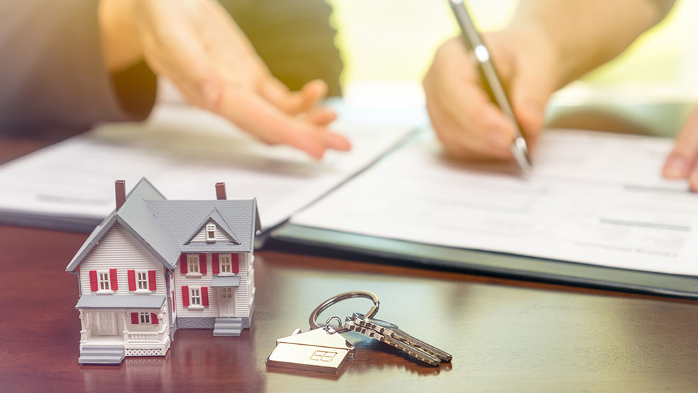 What to expect at the closing of a real estate transaction